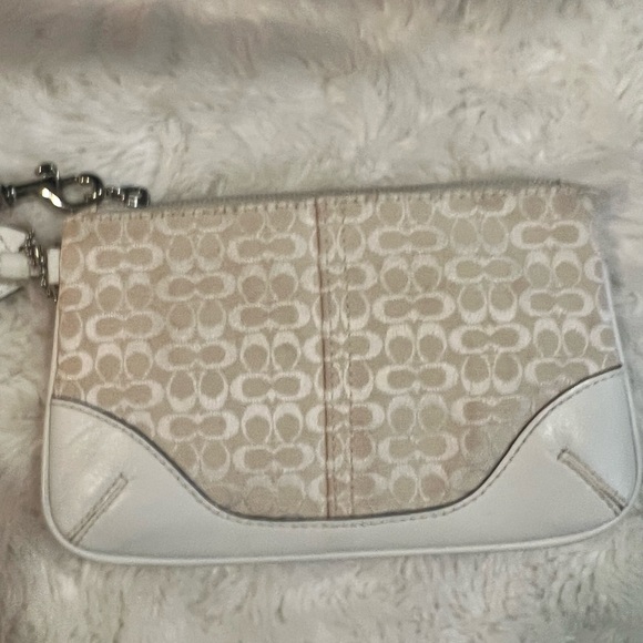 Coach Soho wristlet - Picture 6 of 7